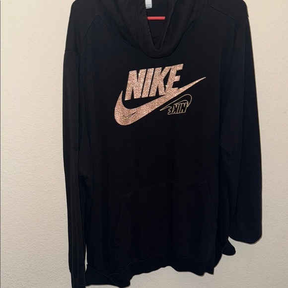 Funnel neck Nike Black Hoodie with Shimmering Logo - Picture 1 of 2